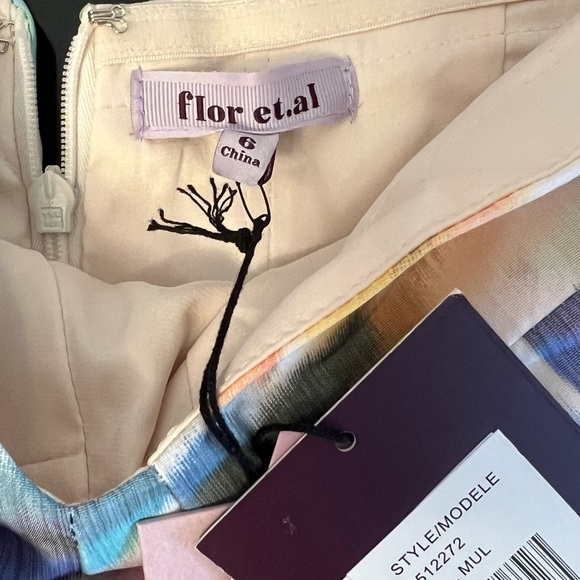 Flor Et.Al floral buckle mini-dress - Sz 6 NWT - Picture 7 of 9